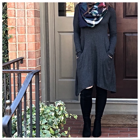 ✨LAST ONE✨BLACK side pocket dress - Picture 3 of 8